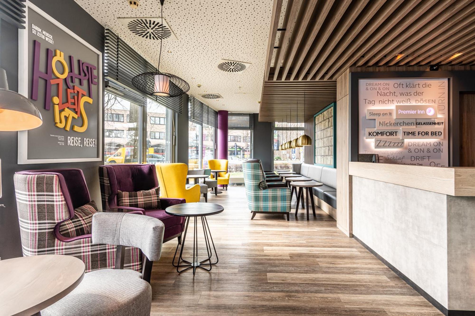 Premier Inn Muenchen Messe Haar  Exterior photo